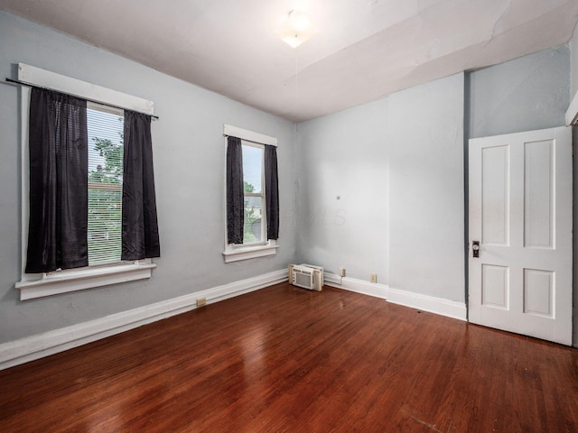 116-118 E Hudson St, Columbus, OH 43202 - unfurnished room with wood finished floors and baseboards