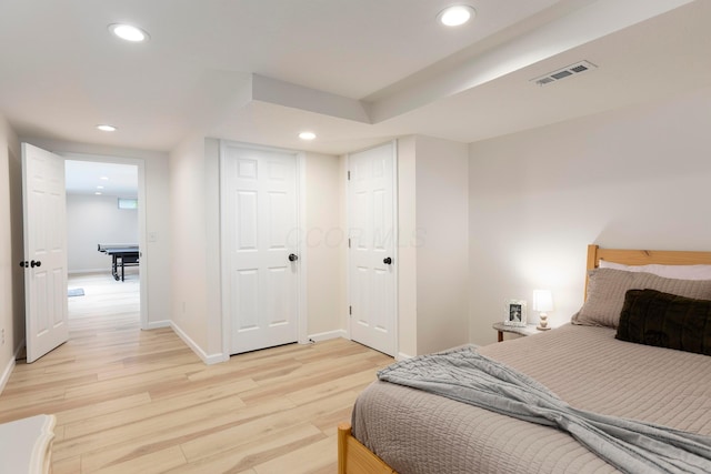 11578 Duncan Plains Rd NW, Johnstown, OH 43031 - bedroom featuring light wood-type flooring and recessed lighting