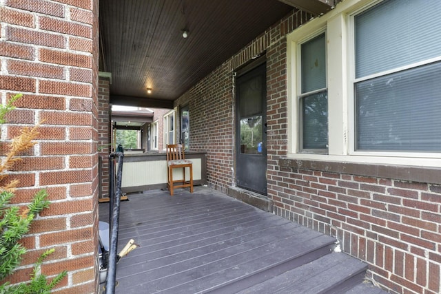 635-641 Racine Ave, Columbus, OH 43204 - view of porch