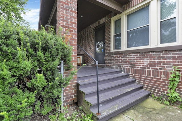 635-641 Racine Ave, Columbus, OH 43204 - view of exterior entry with brick siding