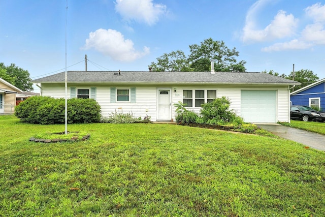 814 Gilmore Dr, Reynoldsburg, OH 43068 - single story home featuring concrete driveway, a garage, and a front yard