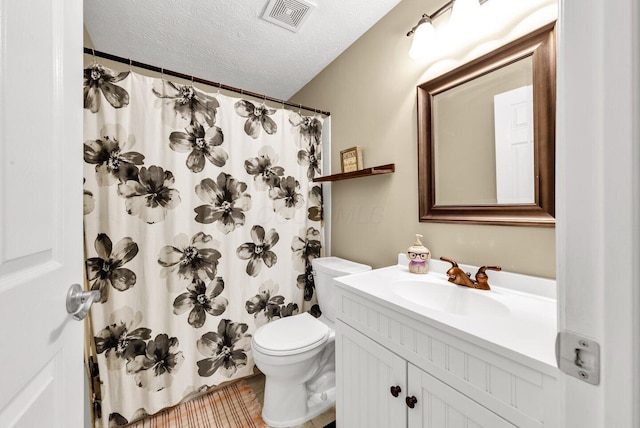 8711 Blessing Dr, Powell, OH 43065 - full bath with vanity, a textured ceiling, and a shower with shower curtain