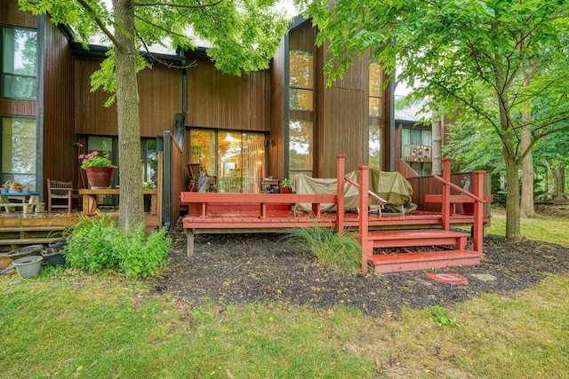 4883 Powderhorn Ln Unit 3, Westerville, OH 43081 - back of house with a wooden deck