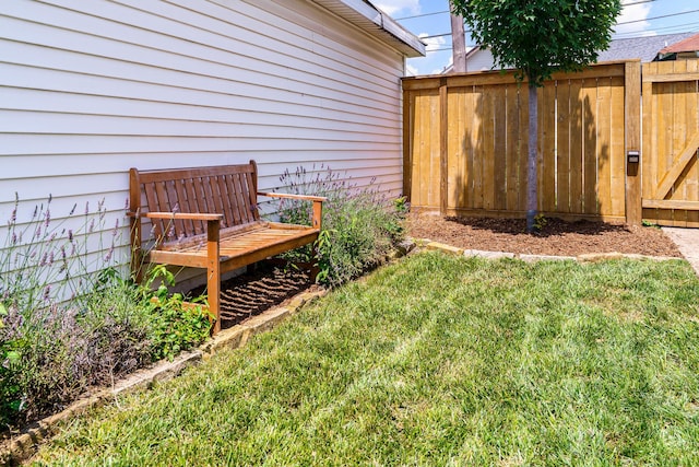 338 Sheldon Ave, Columbus, OH 43207 - view of yard