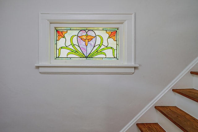 338 Sheldon Ave, Columbus, OH 43207 - view of stairs