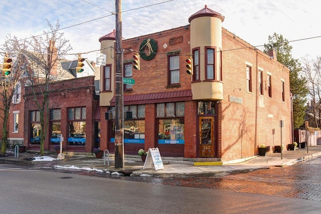 338 Sheldon Ave, Columbus, OH 43207 - view of building exterior