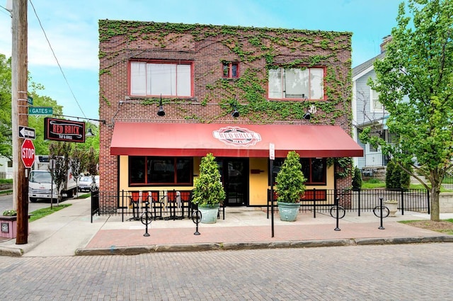 338 Sheldon Ave, Columbus, OH 43207 - view of building exterior