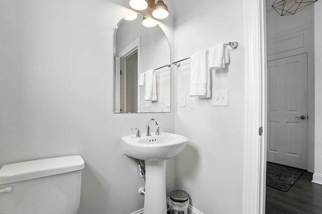 1877 Poplar Pl, Lewis Center, OH 43035 - bathroom with baseboards and wood finished floors