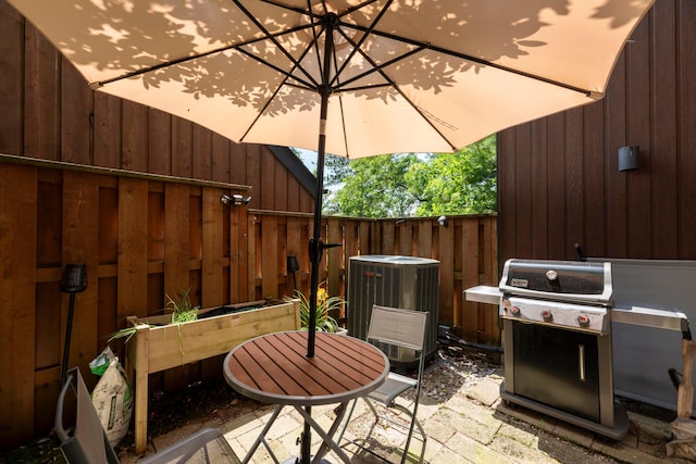 4758 Crazy Horse Ln Unit 2, Westerville, OH 43081 - view of patio with a grill