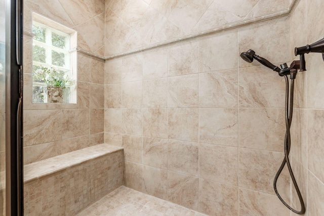 161 Jackson St, Columbus, OH 43206 - full bathroom featuring a tile shower