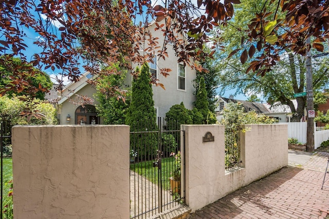 161 Jackson St, Columbus, OH 43206 - view of gate