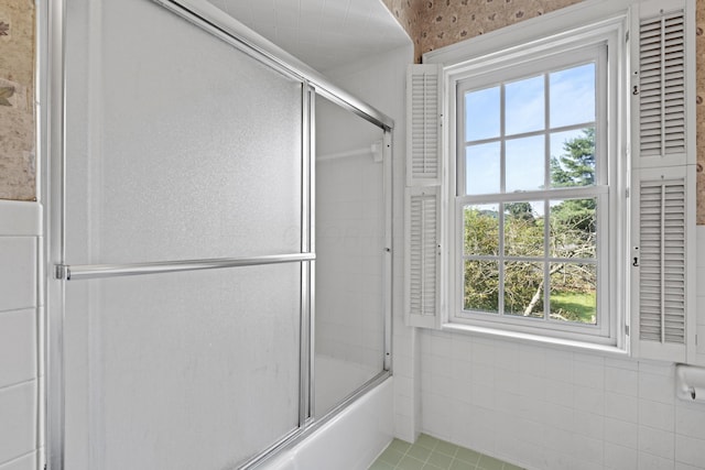 130 Boving Rd, Lancaster, OH 43130 - bathroom featuring bath / shower combo with glass door