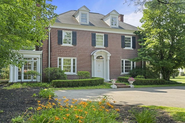 130 Boving Rd, Lancaster, OH 43130 - georgian-style home with brick siding
