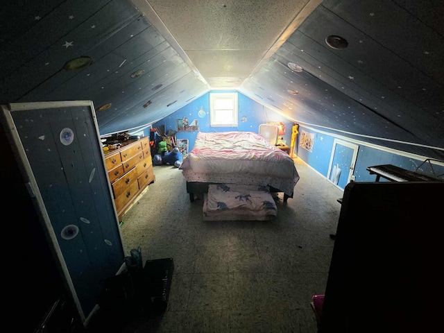 108 N George St, Lancaster, OH 43130 - bedroom featuring lofted ceiling