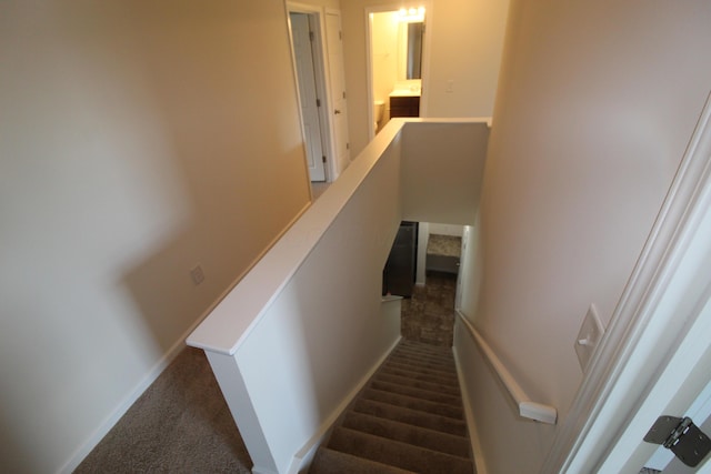 3348 Glasgow Dr, Groveport, OH 43125 - staircase featuring carpet and baseboards
