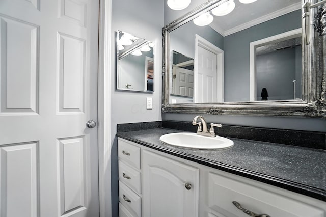4764 Mattox St Unit 44, Columbus, OH 43228 - bathroom with vanity and ornamental molding