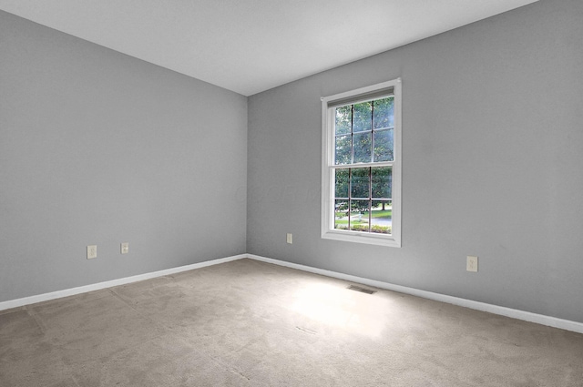 9287 Auburn Ct, Powell, OH 43065 - unfurnished room featuring carpet floors