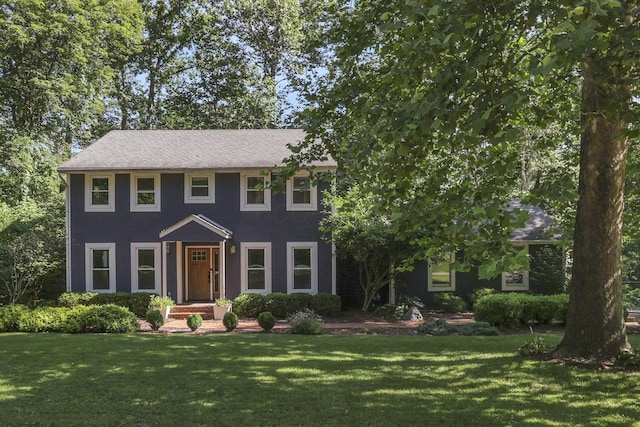 10 Denbigh Dr, Granville, OH 43023 - colonial-style house with a front yard