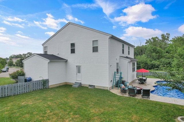 2267 Holiday Valley Dr, Grove City, OH 43123 - back of property with entry steps, a fenced backyard, and a patio