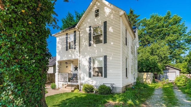 467 Mount Vernon Rd, Newark, OH 43055 - view of front of home featuring an outdoor structure and a garage