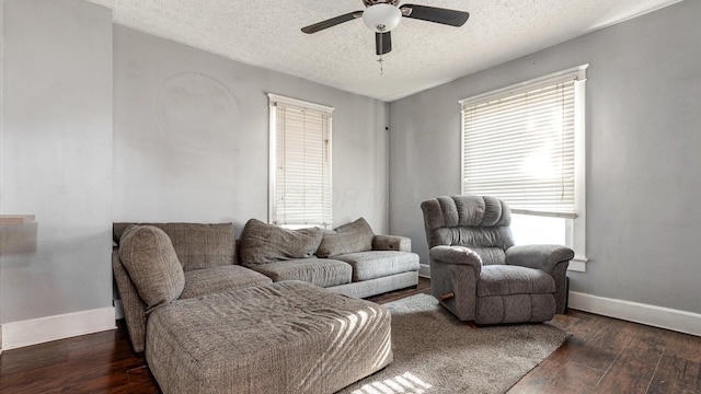 467 Mount Vernon Rd, Newark, OH 43055 - living room featuring a textured ceiling, a ceiling fan, and hardwood / wood-style floors