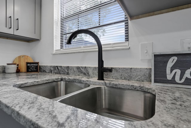 5781 Hallridge Cir Unit B, Columbus, OH 43232 - kitchen view of a sink and light stone countertops