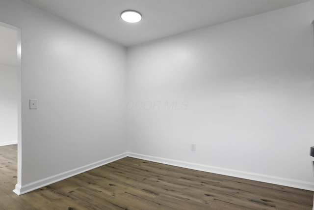 5781 Hallridge Cir Unit B, Columbus, OH 43232 - unfurnished room with dark wood-type flooring