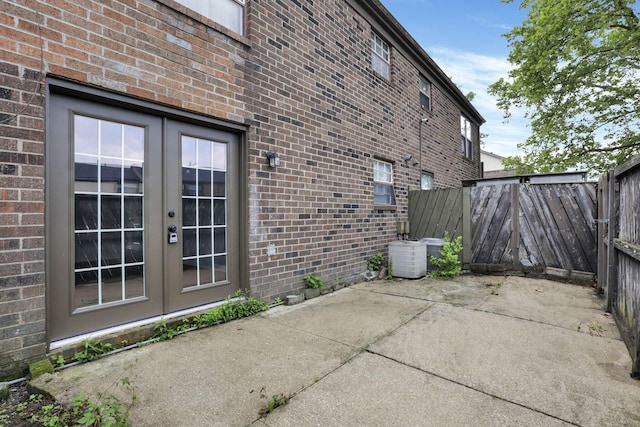 5781 Hallridge Cir Unit B, Columbus, OH 43232 - view of patio / terrace with french doors