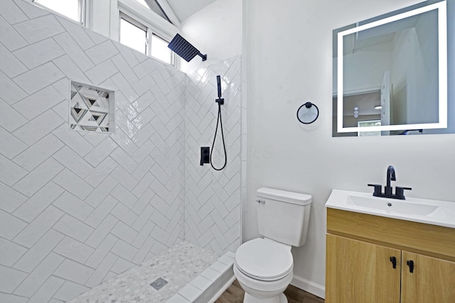 863 Carpenter St, Columbus, OH 43206 - bathroom with vanity and a tile shower