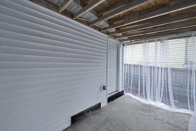 863 Carpenter St, Columbus, OH 43206 - view of unfurnished sunroom