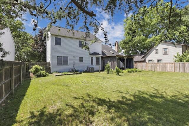 6464 Blackhaw Dr, Reynoldsburg, OH 43068 - back of property featuring a fenced backyard