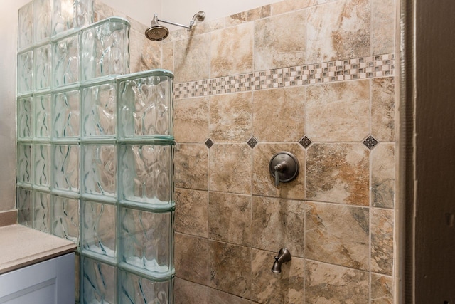 1412 Bryden Rd, Columbus, OH 43205 - bathroom view of tiled shower
