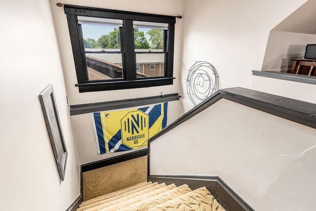 1412 Bryden Rd, Columbus, OH 43205 - view of stairway