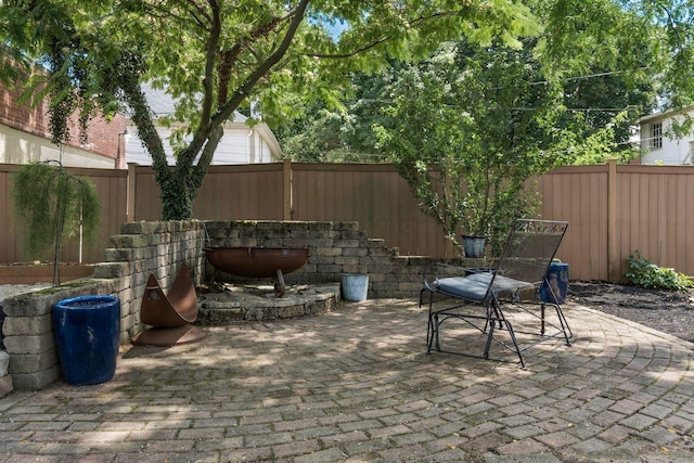1412 Bryden Rd, Columbus, OH 43205 - fenced backyard featuring a patio