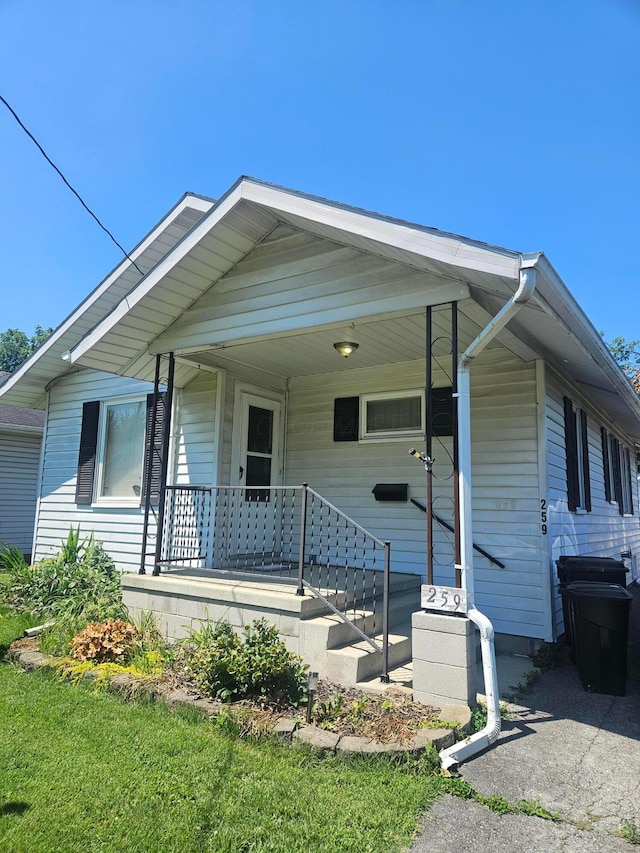 259 Spencer St, Marion, OH 43302 - view of front of property with a porch