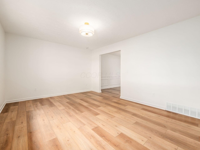 6019 Beechcroft Rd, Columbus, OH 43229 - unfurnished room featuring light wood finished floors