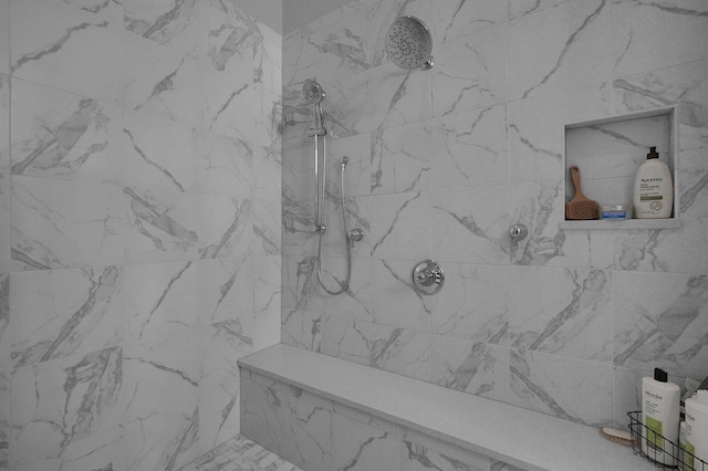 7211 Craigens Ct, Plain City, OH 43064 - bathroom featuring tiled shower