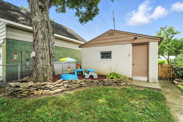 613 Salisbury Rd, Columbus, OH 43204 - view of outdoor structure