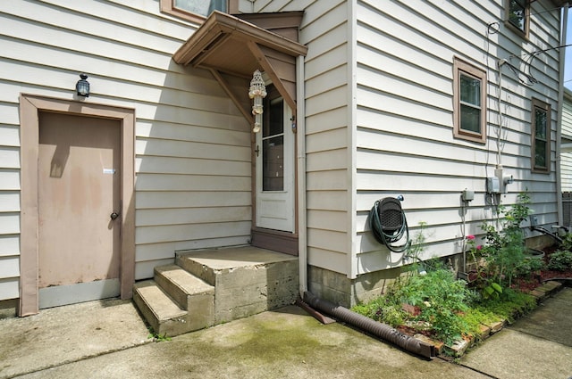 613 Salisbury Rd, Columbus, OH 43204 - property entrance
