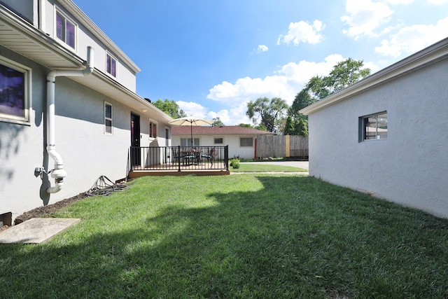 315 S Kellner Rd, Columbus, OH 43209 - view of yard featuring a deck