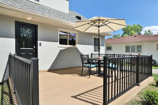 315 S Kellner Rd, Columbus, OH 43209 - deck with outdoor dining space