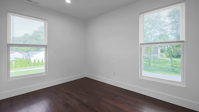285 E Cherry St, Sunbury, OH 43074 - unfurnished room featuring dark wood-style flooring and recessed lighting