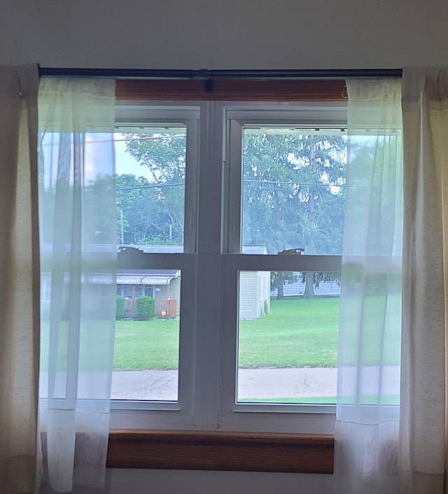 96 Summit St, Newark, OH 43055 - view of doorway to outside