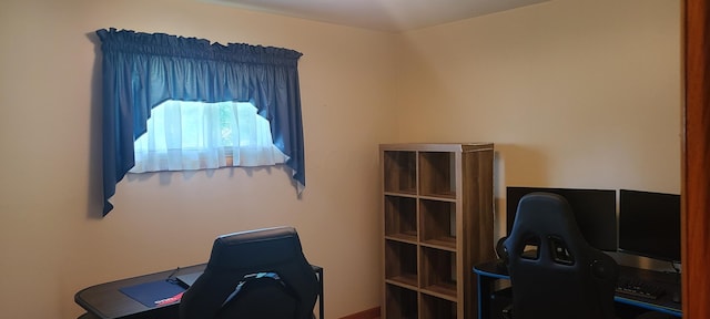 96 Summit St, Newark, OH 43055 - view of office area