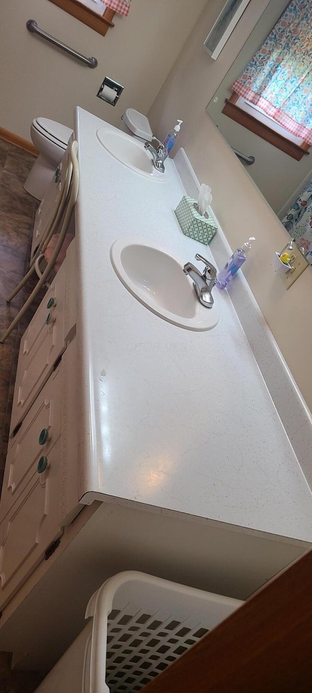 96 Summit St, Newark, OH 43055 - bathroom featuring toilet and double vanity