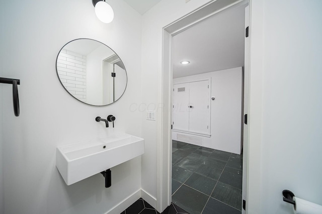 432 E Rich St Unit 3F, Columbus, OH 43215 - bathroom with recessed lighting and tile patterned floors