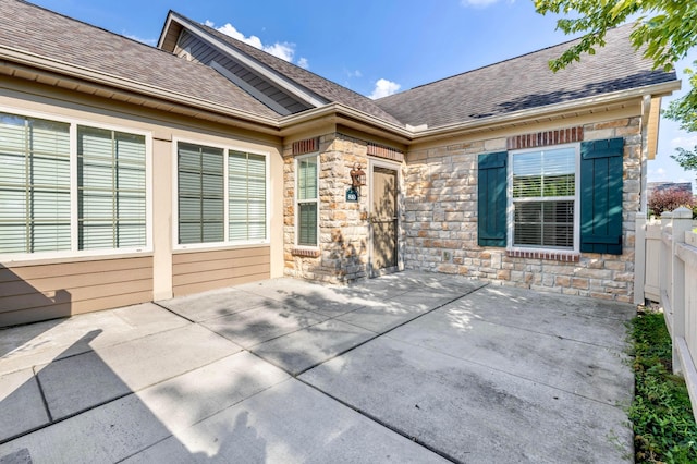 810 Lambton Cir W, Lancaster, OH 43130 - view of patio / terrace