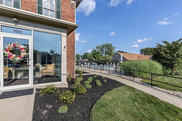 810 Lambton Cir W, Lancaster, OH 43130 - view of side of property with brick siding
