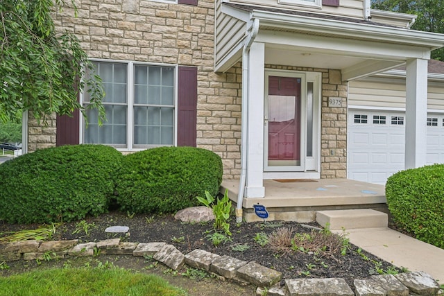 9375 Wingate Pl, Orient, OH 43146 - property entrance featuring stone siding