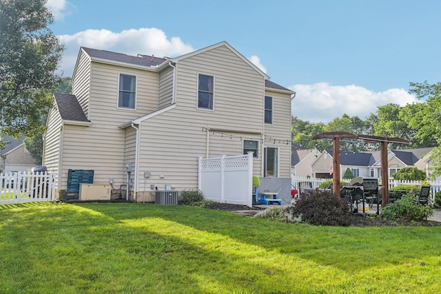 9375 Wingate Pl, Orient, OH 43146 - back of property with a shingled roof